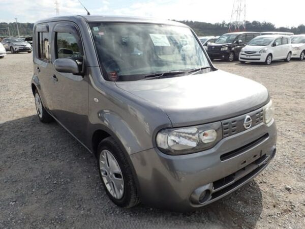 Grey Nissan Cube #SE1675