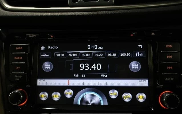 Nissan Xtrail Red - Image 3